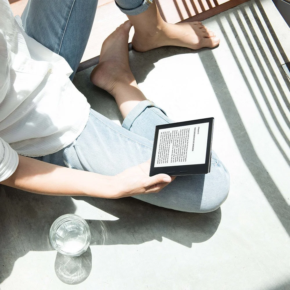 The Kindle Oasis has a grip that is intended to make the device easier to hold
