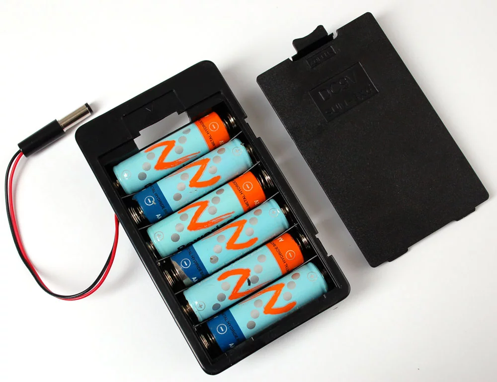 The suggest six-AA battery pack for remote applications (Photo: Adafruit)