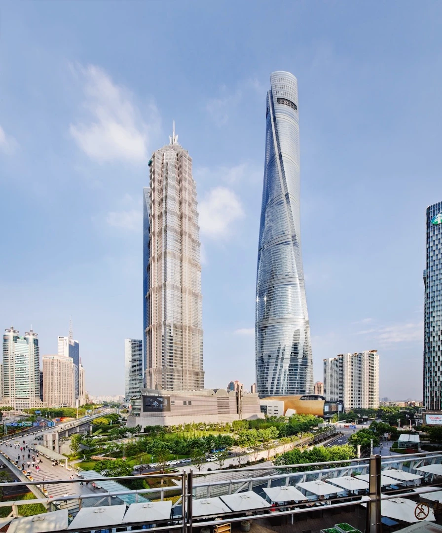 Reaching a total height 632 m (2,073 ft), the US$2.4 billion mixed-use Shanghai Tower is a very impressive building