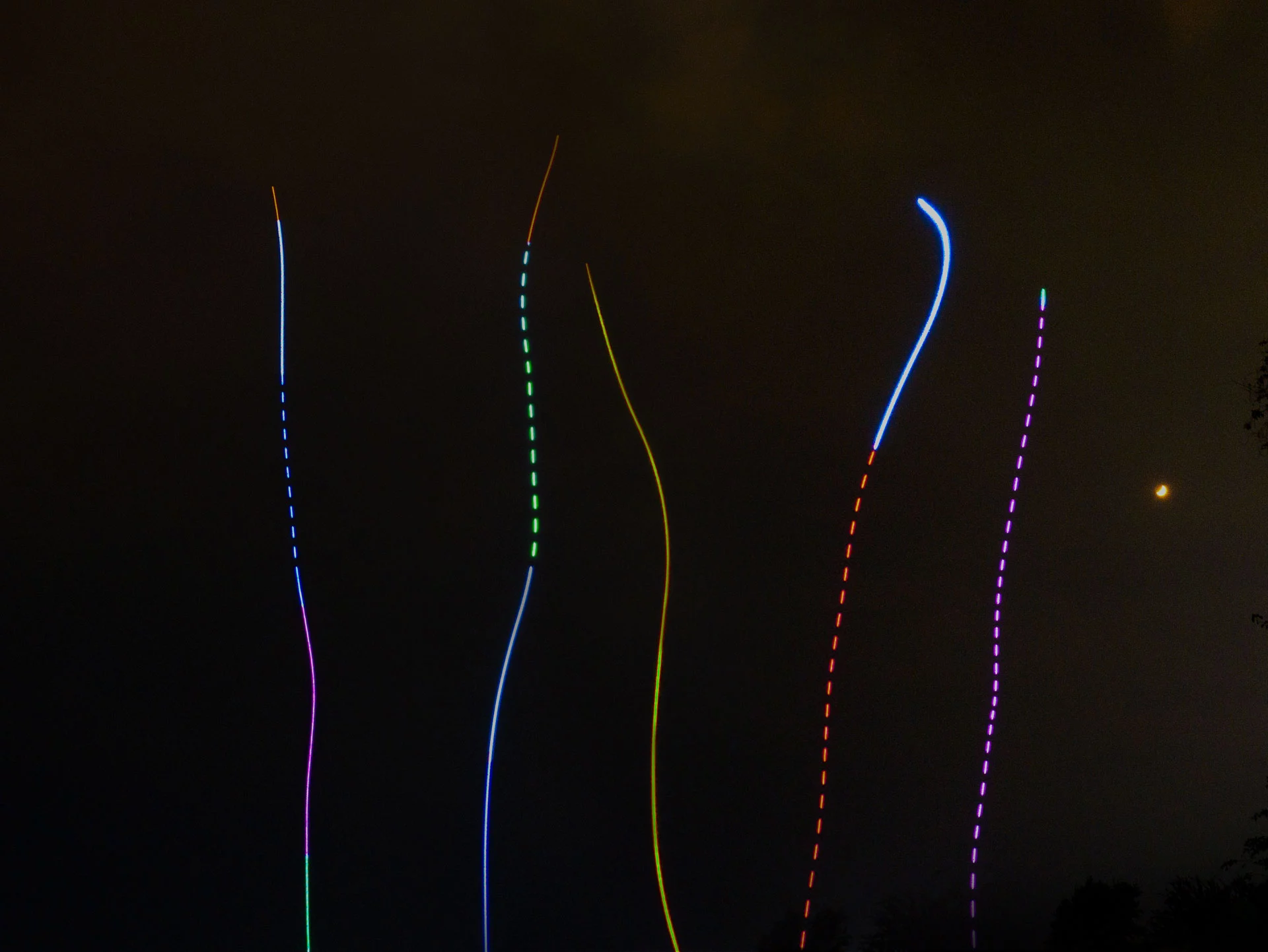 The Rammaxx Electric LED Rocket can be set to flash in a variety of colors and patterns