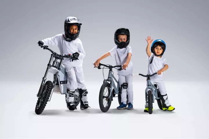 Young riders start the Kids Evolution Program with the Ready kick bike (right), move onto the Steady mini-MTB (middle) and then mount the Go electric off-road motorcycle (left)
