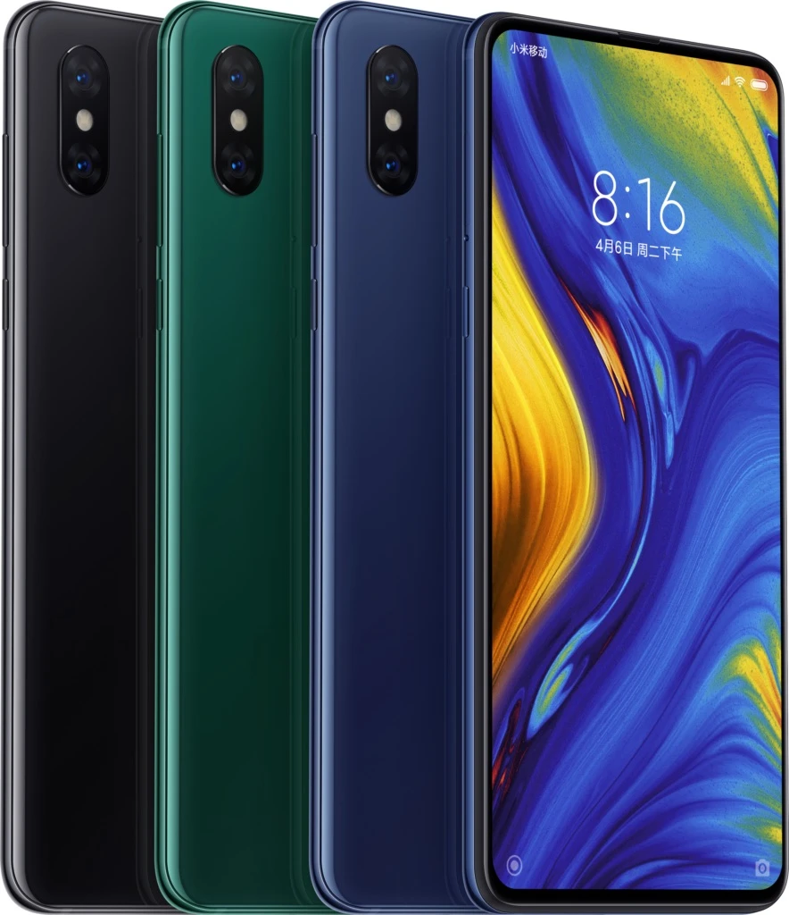 With the front camera moved to the slide-out bit, the Mi Mix 3's 6.4-in AMOLED screen can stretch out, with a screen-to-body ratio of 93.4 percent