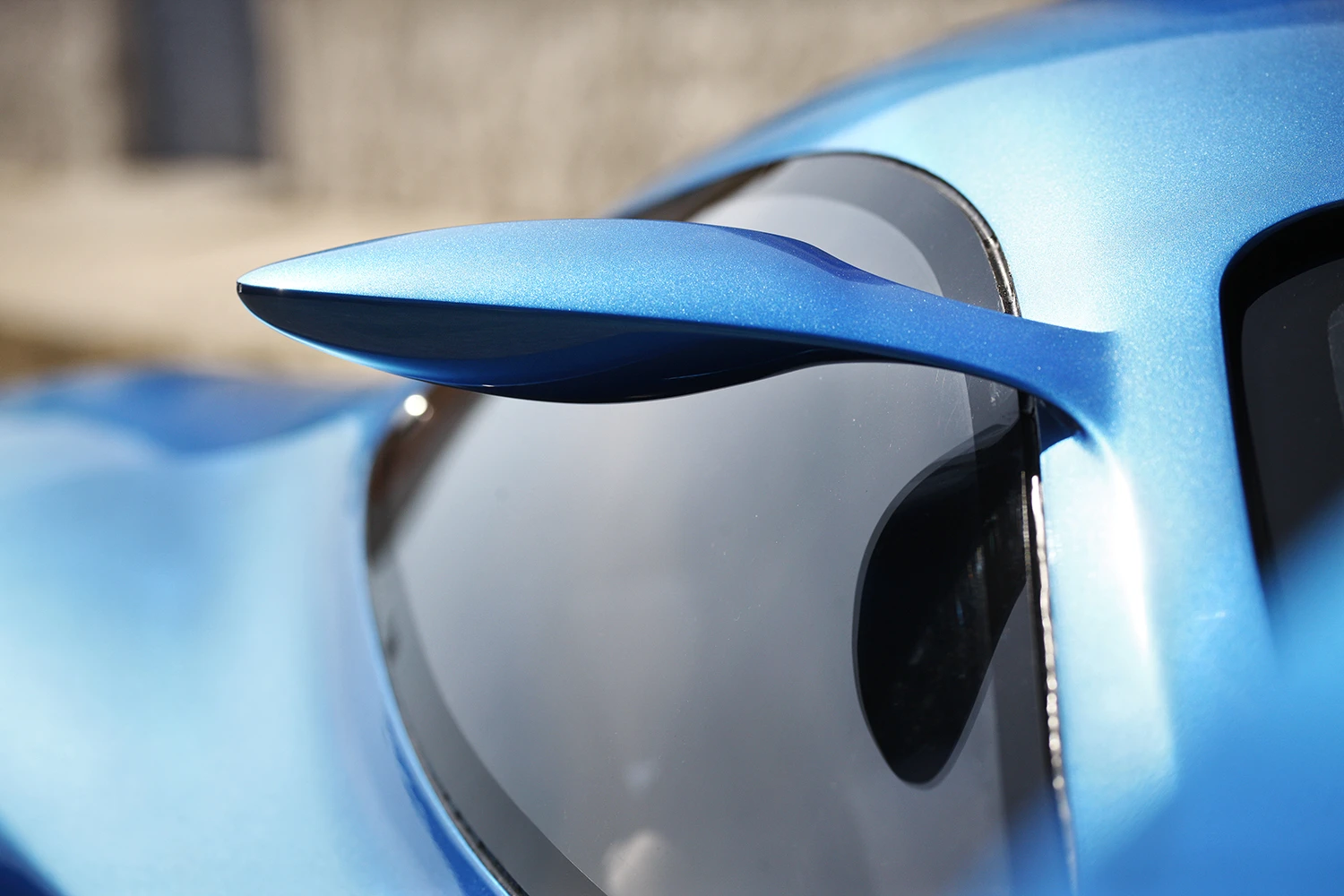1MW closeup