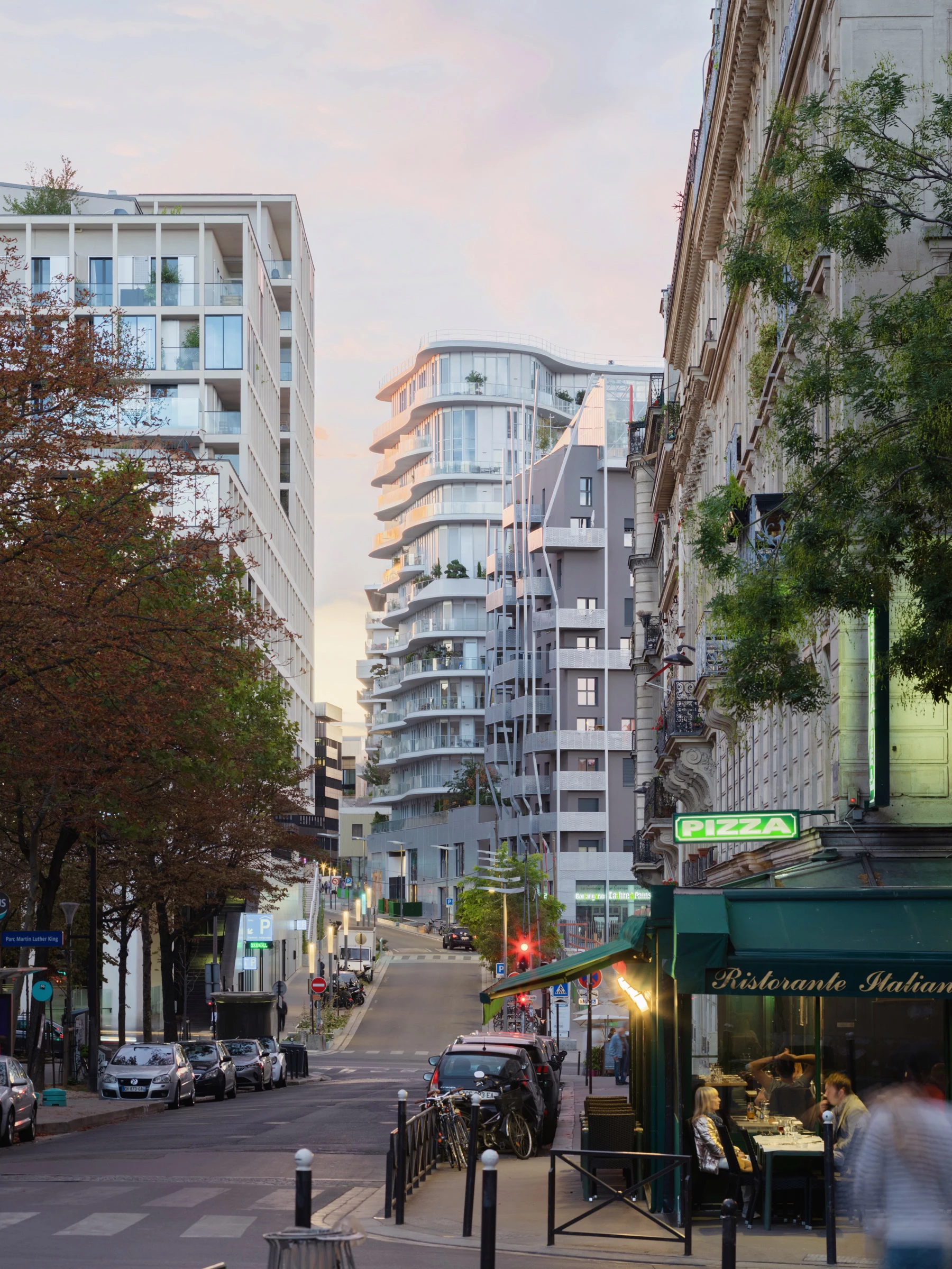Unic rises to a total height of 50 m (164 ft) in central Paris