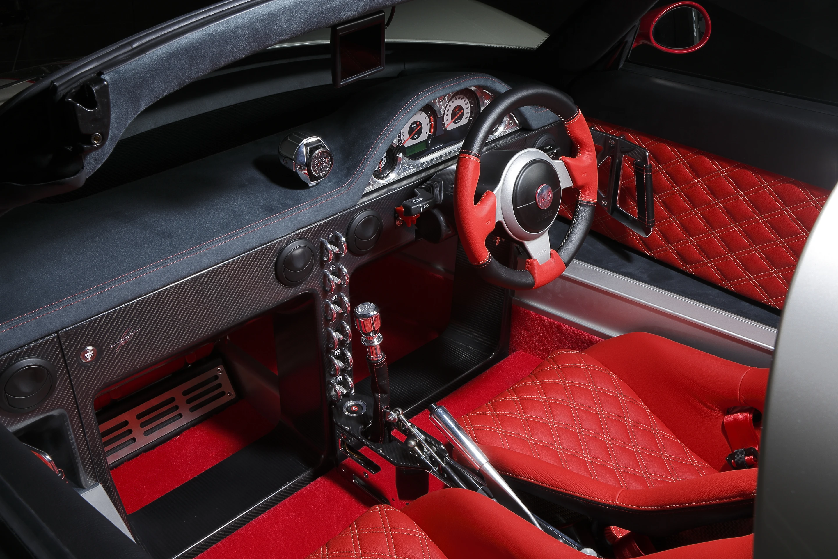 The kode 9 concept's cockpit