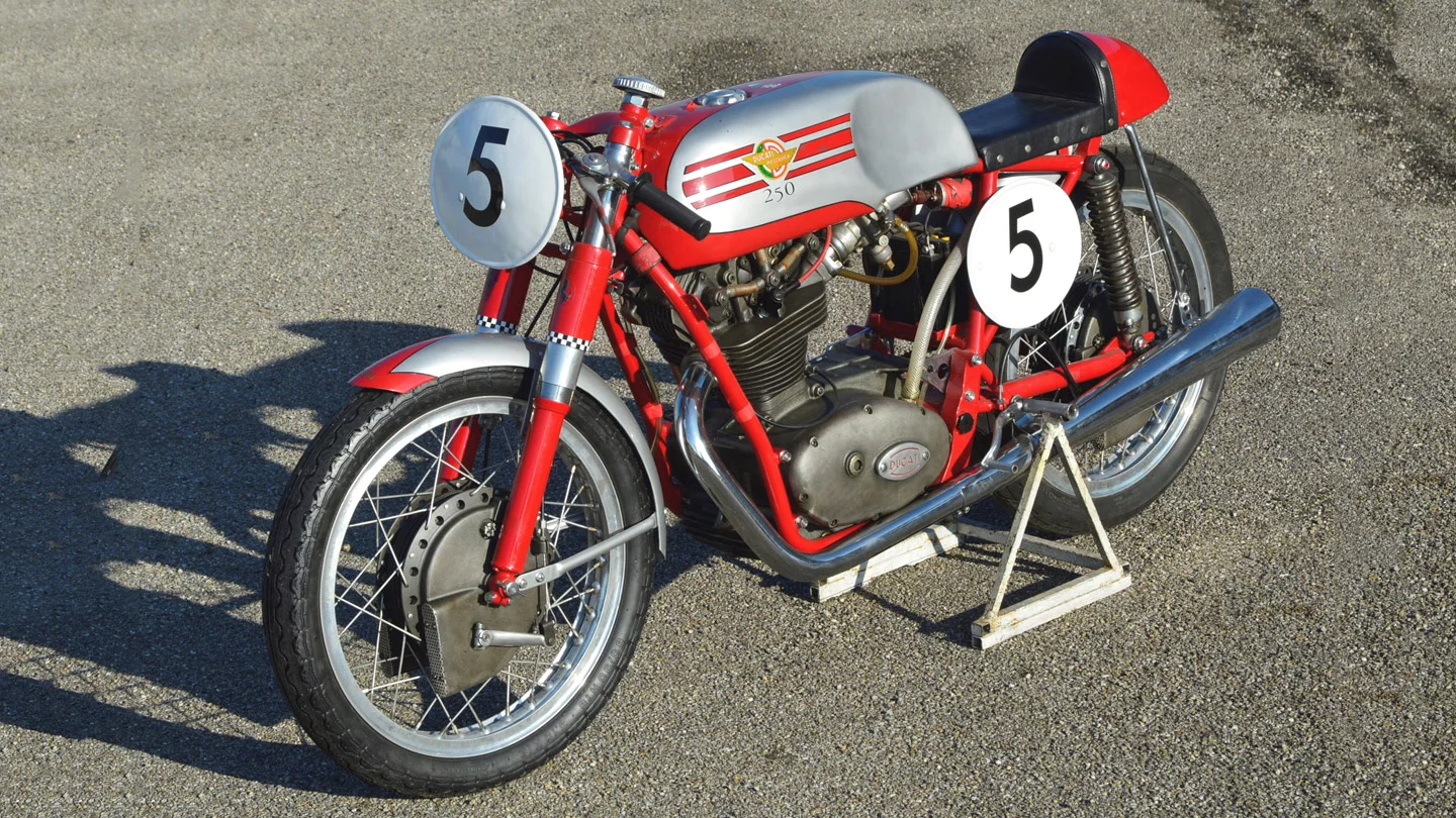 Just three prototype Ducati 250 single-cylinder Trialbero (triple overhead camshaft) GP racers were built, having the distinct misfortune to line up against Honda's new four-cylinder 250, the all-conquering RC162. Estimated at £90,000 to £100,000 ($130,000 to $145,000), this 1961 Ducati 250 Trialbero prototype was one of the last of the single cylinder 250 GP bikes.