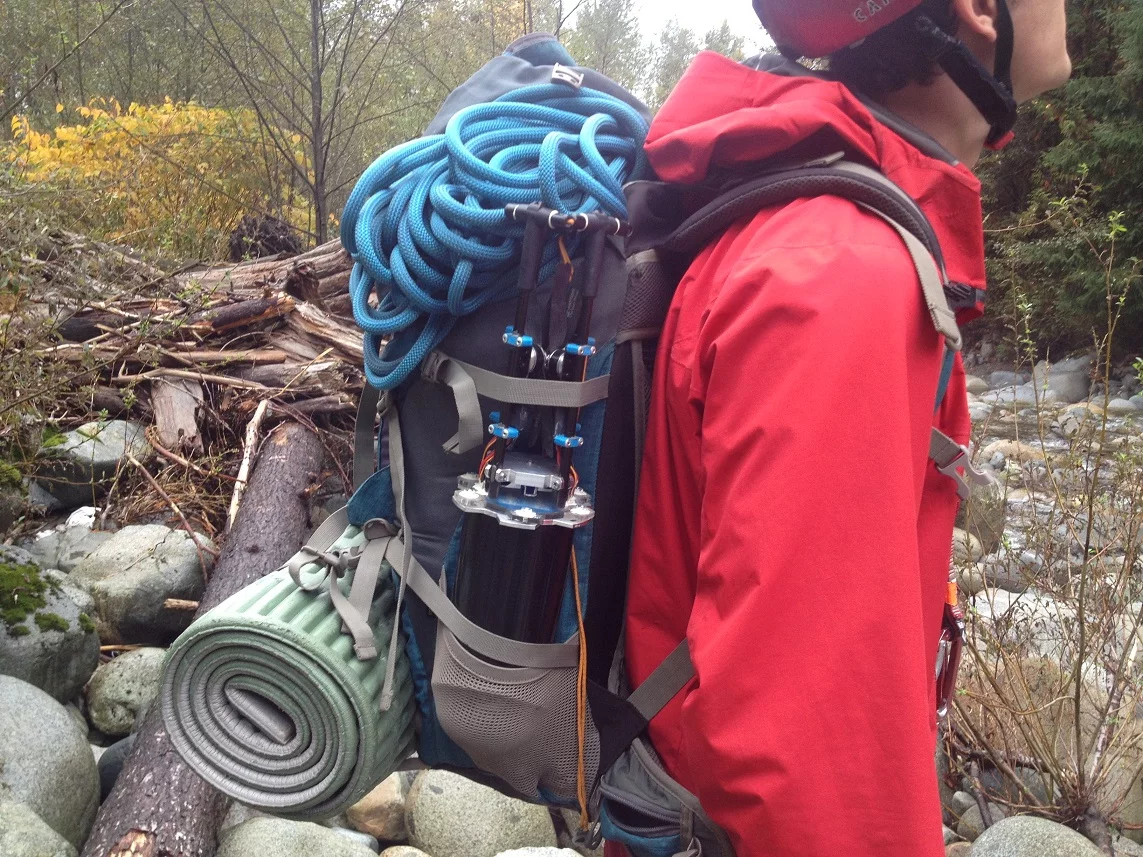 Crafted from a combination of aluminum, carbon fiber, fiberglass and polycarbonate, the Sentry drone is relatively hiker-friendly at 1 kg (2.2 lb)