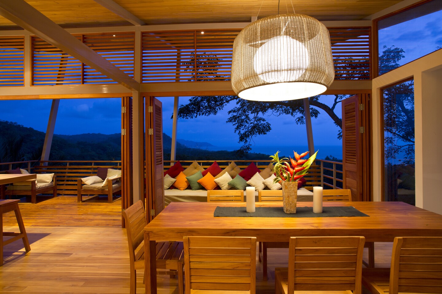 The house measures 300 sq m (3,229 sq ft) (Photo: Benjamin Garcia Saxe Architecture)