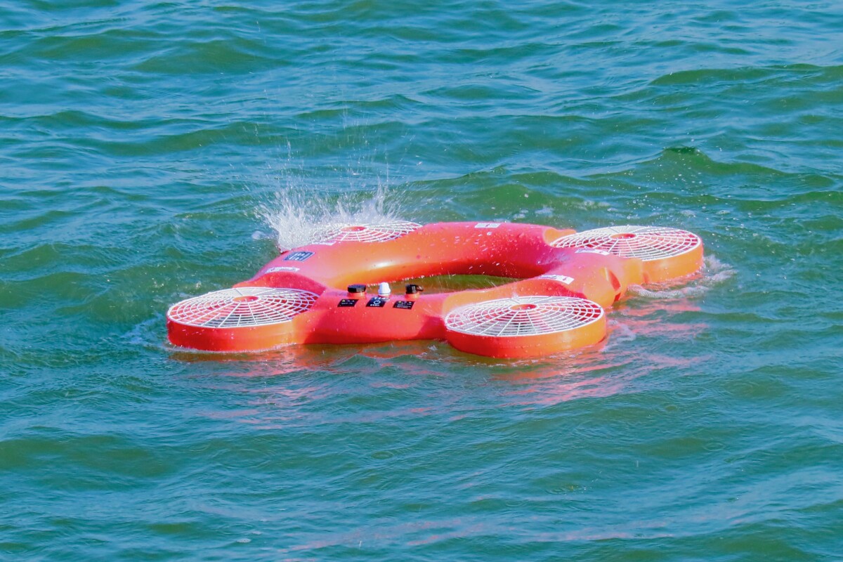 The TY-3R can land on water to serve as a lifebuoy, then take off again when no longer needed