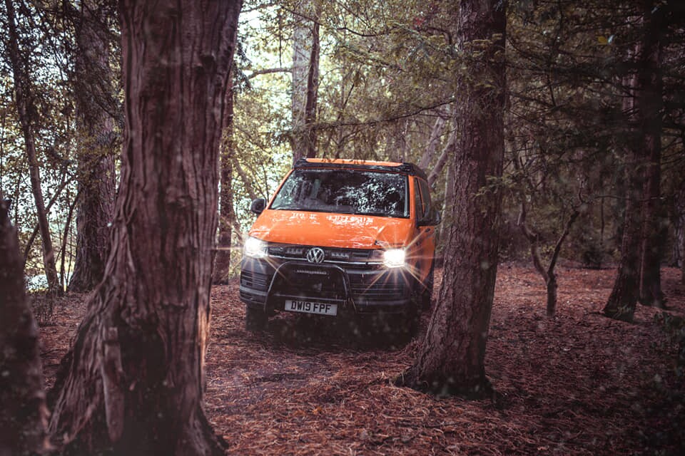 With 4Motion all-wheel drive, a rear differential lock and a raised suspension, the Expedition 4x4 is prepared to go places that pretty camper vans like the Edition 10 are not