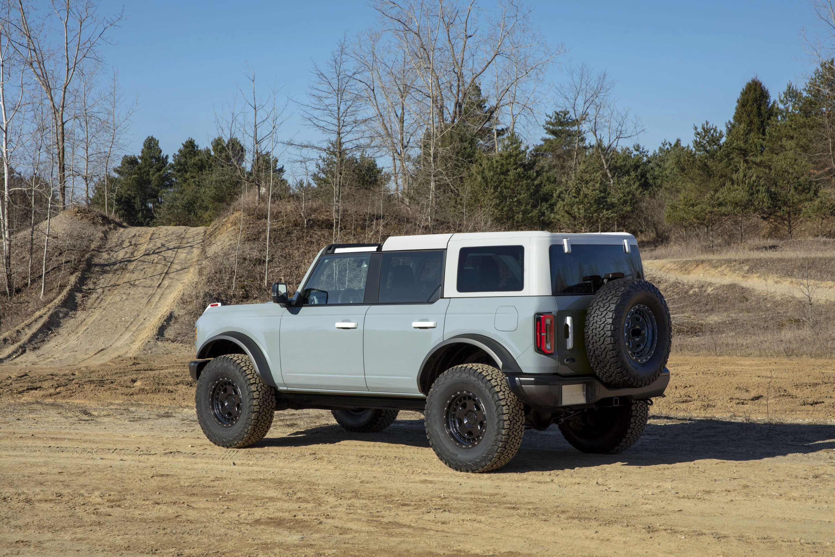 Installing the Bronco four-door roof panels