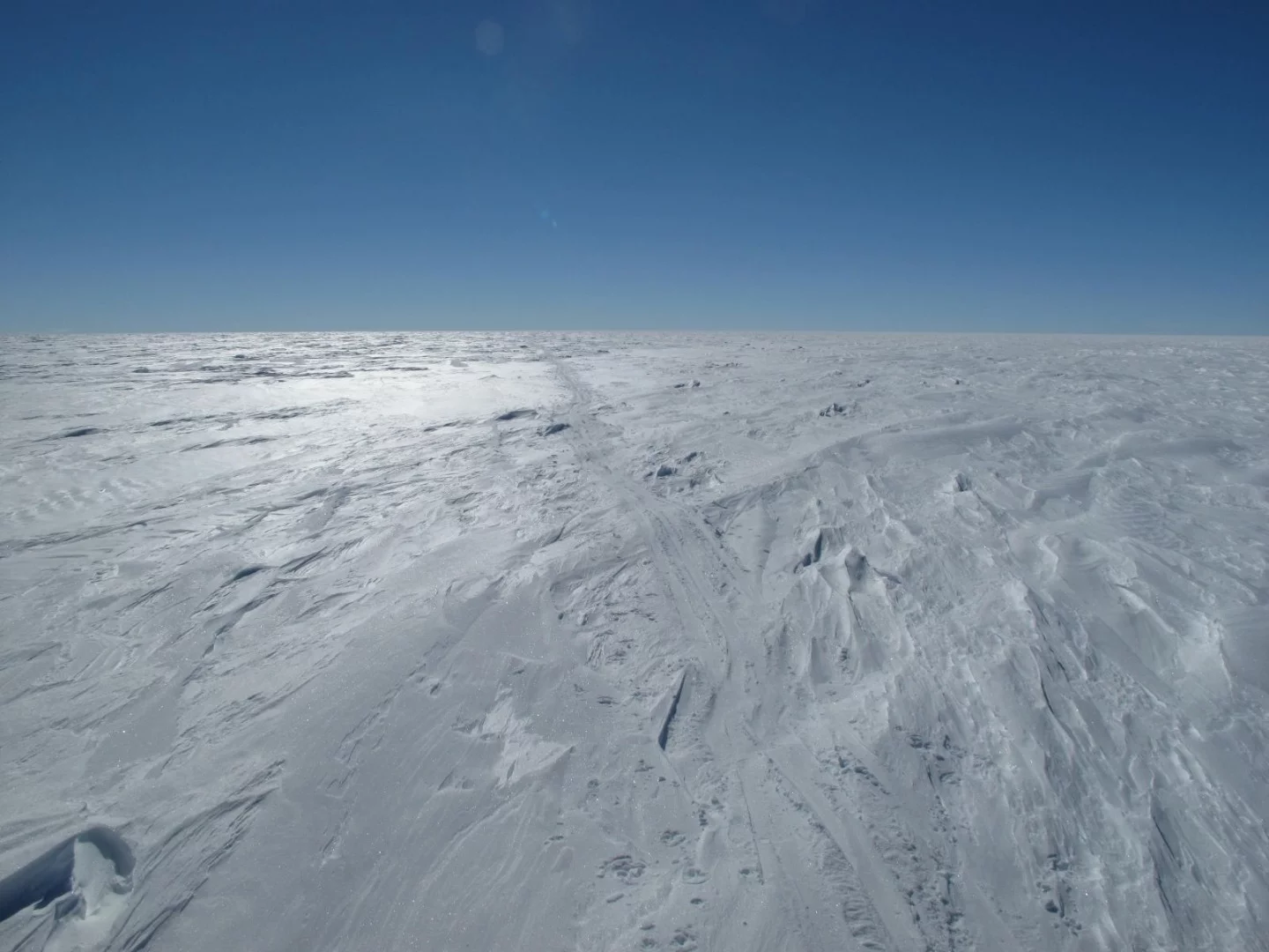 The East Antarctic Plateau is a huge, empty expanse the size of Australia that sits 3,500 m (11,500 ft) above sea level