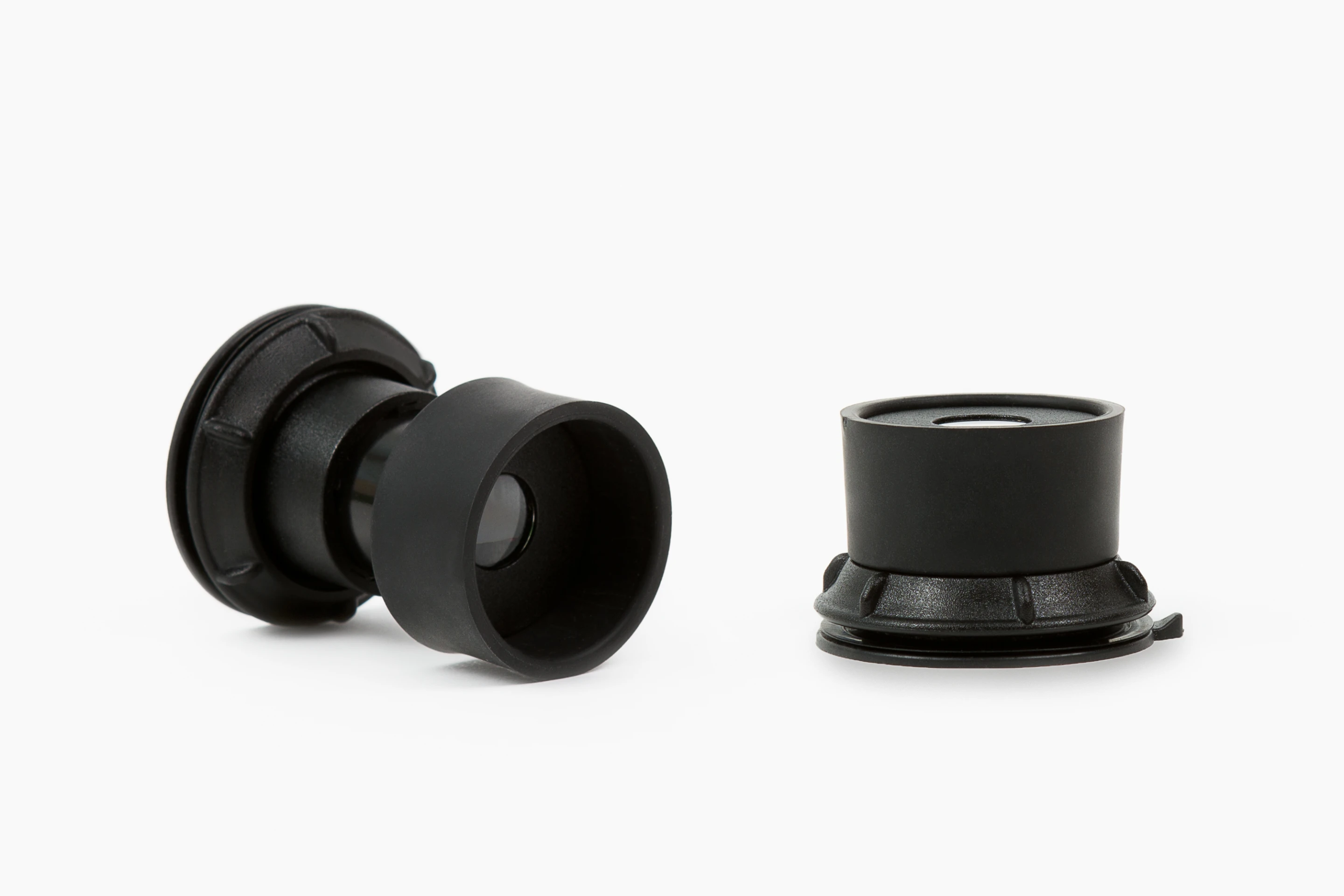 The Daylight Viewfinder extends diopter-style, to accommodate different users