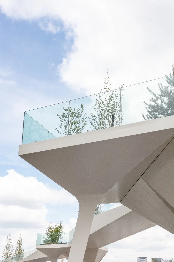 The Tide, designed by Diller Scofidio + Renfro in collaboration with Neiheiser Argyros, is part of a wider redevelopment in London's Greenwich Peninsula that includes starchitect Santiago Calatrava's Peninsula Place