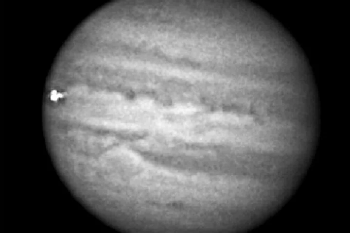 Photo of Jupiter taken September 10, 2012 by George Hall of a fireball caused by the impact of a small (5-10 meter) asteroid hitting the planet (Photo: George Hall)