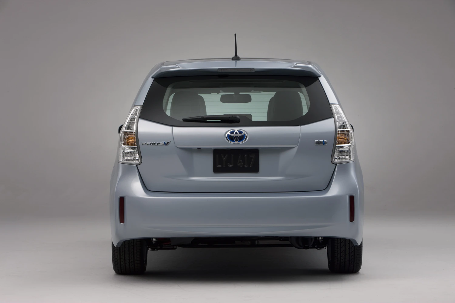 Prius v