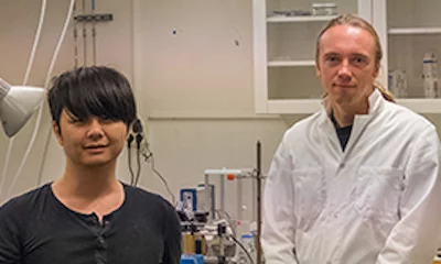Two of the Chalmers University of Technology researchers who developed the material, Kunli Xiong, left, and Andreas Dahlin