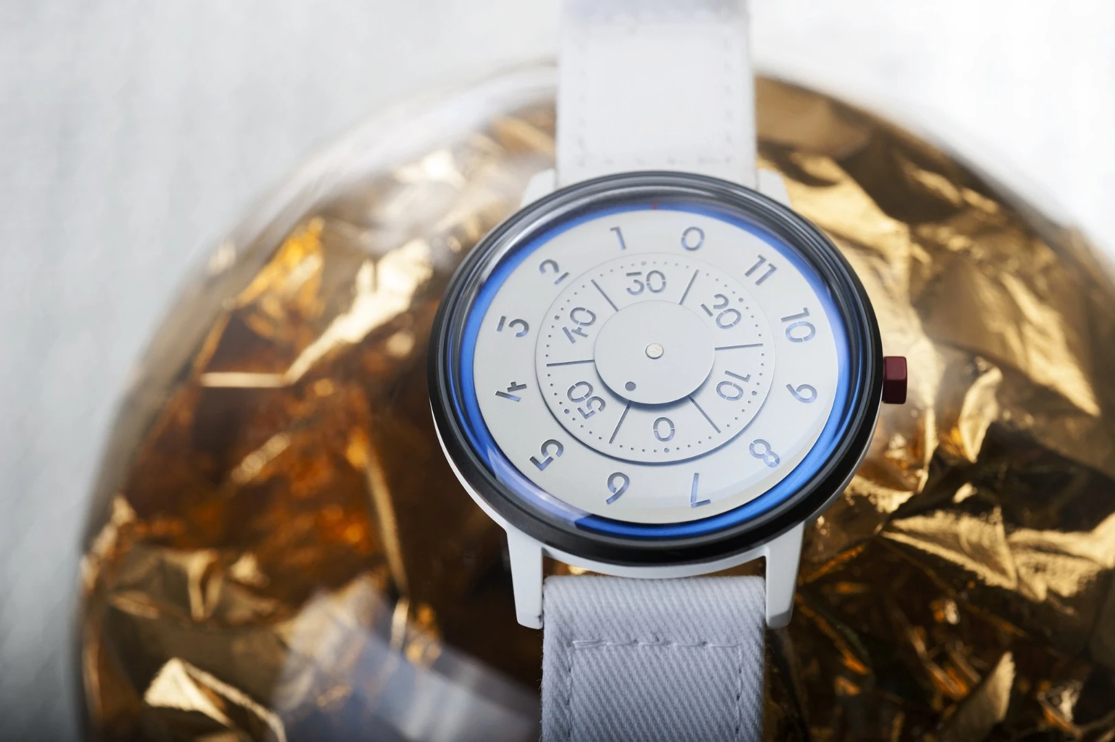 Anicorn × NASA uses rotating dials for display