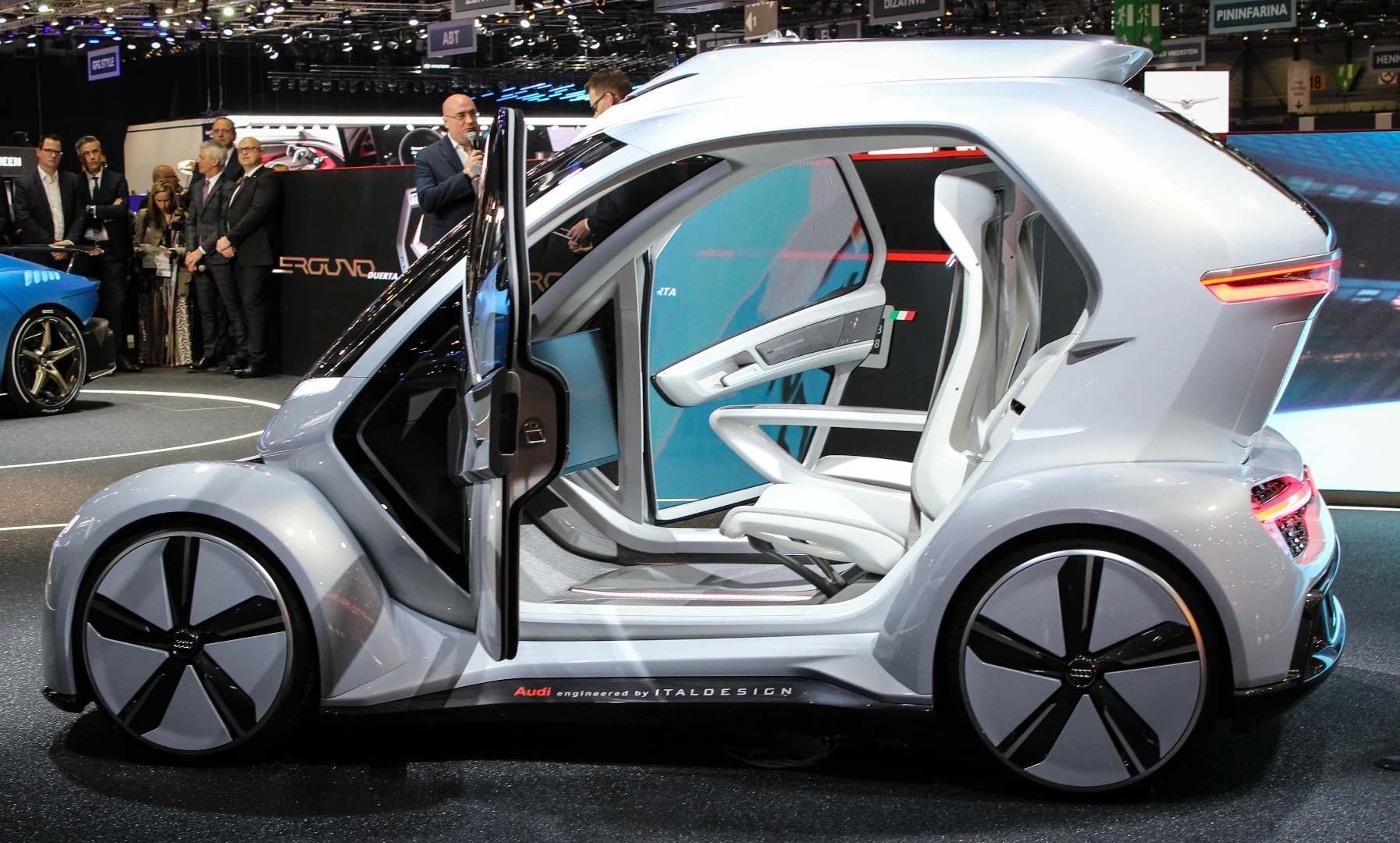 At the heart of the Pop.Up Next concept is a simple two-seat passenger cabin that can be driven on the ground or carried into the air