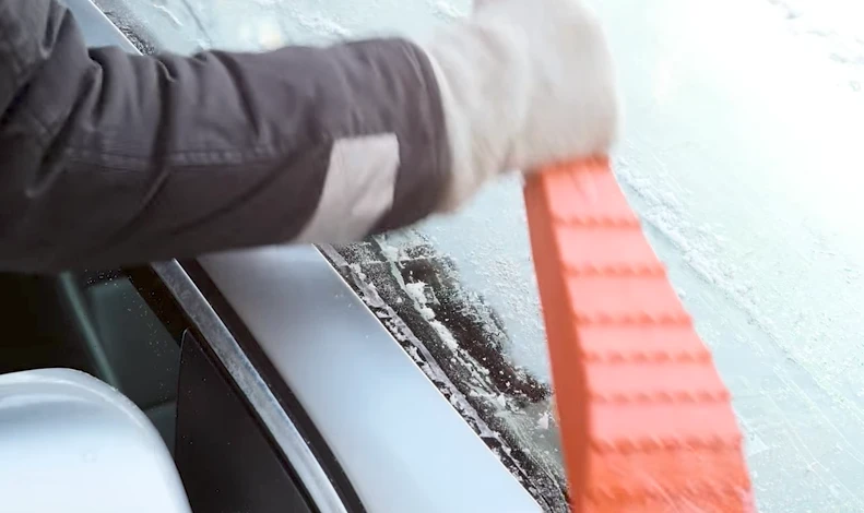 The Spare-Me works as an ice scraper
