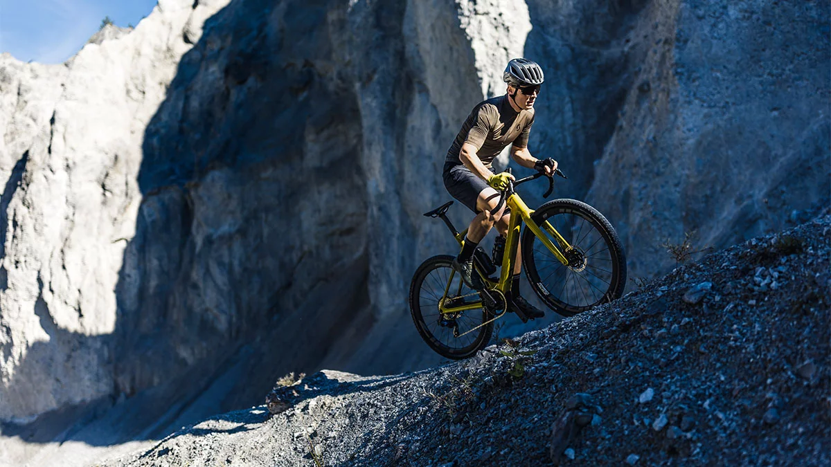 Crank the Solace e-boost higher to help with uphill grinds