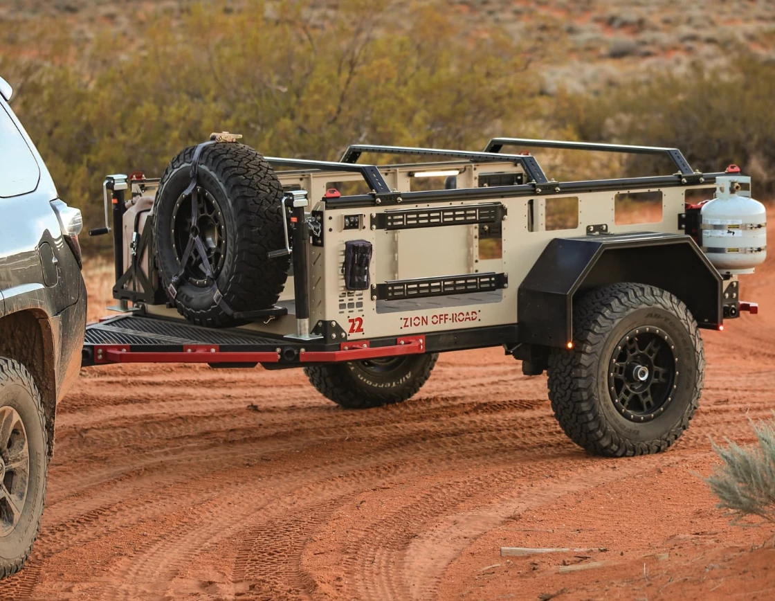 Crossbars can mount directly to the extruded aluminum sidewall lips for a lower stance
