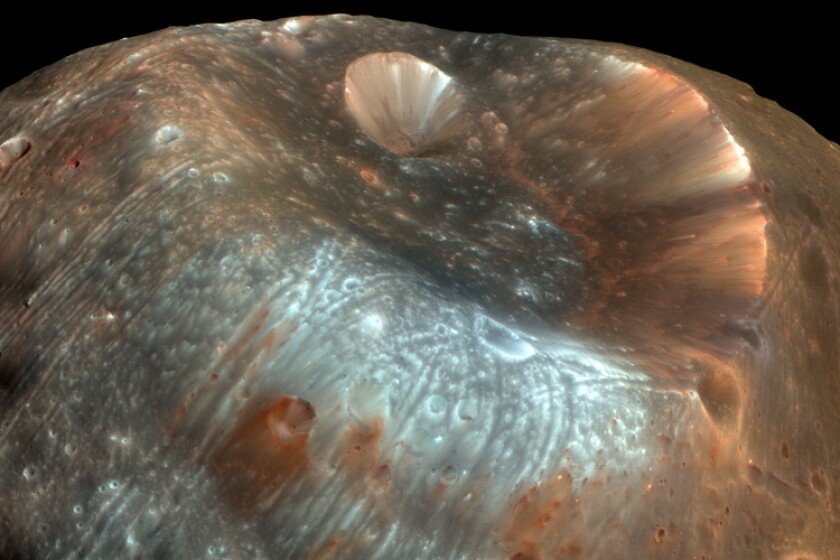 The grooves on Phobos show the effect of tidal forces on it