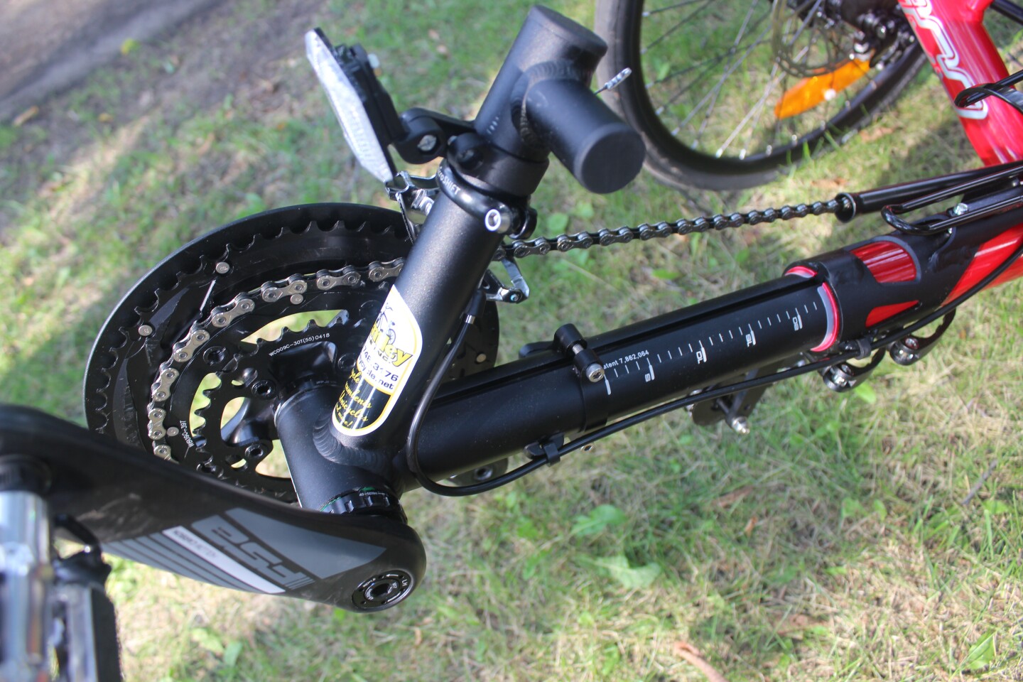 The Catrike 700's quick-release telescoping front boom can be adjusted to the size of the rider