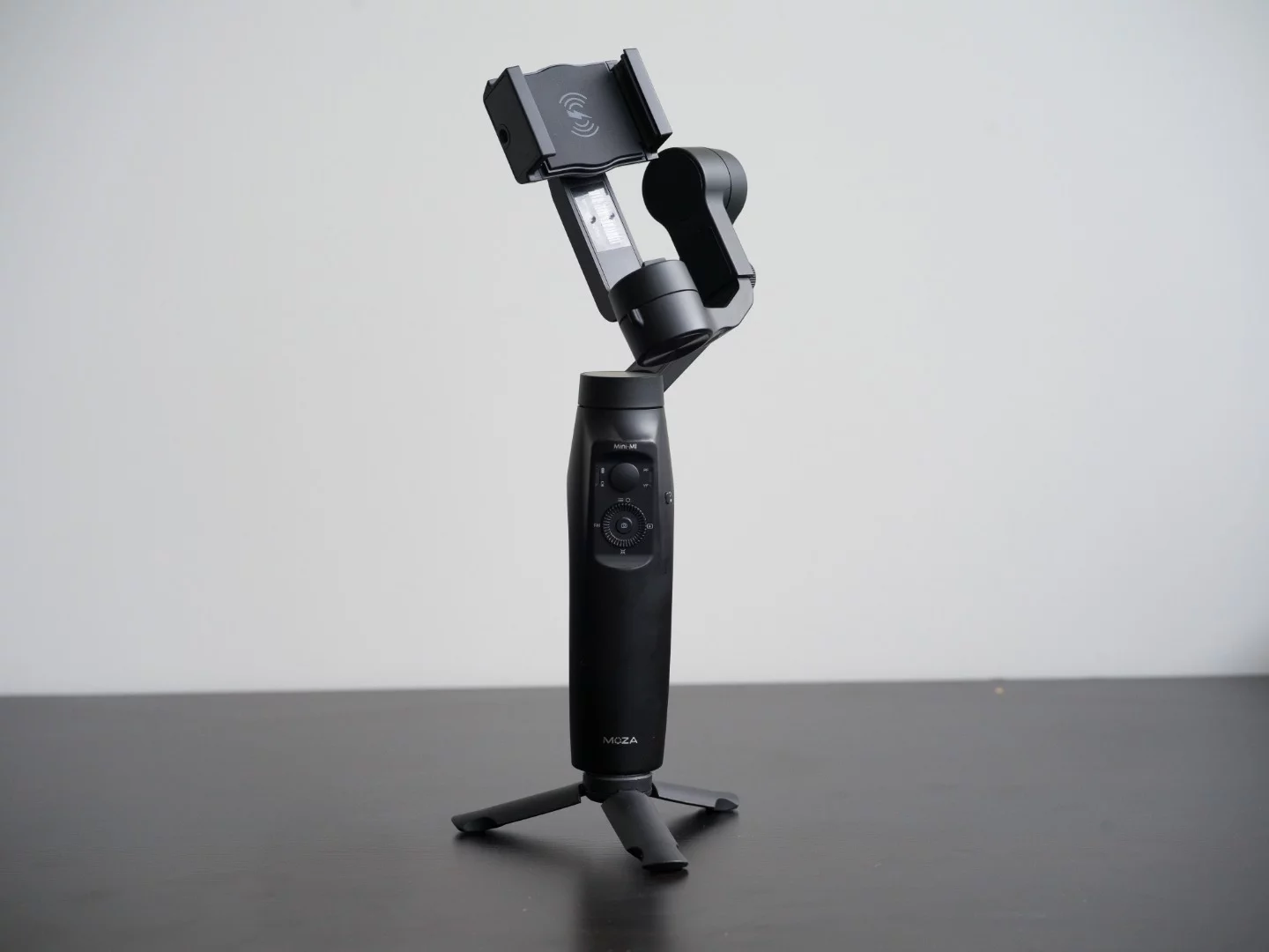 Moza Mini-Mi: comes with its own tripod and is very easy to set up