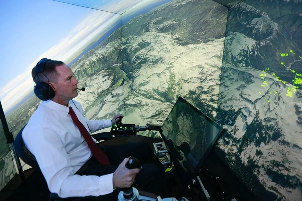 Retired United States Air Force Colonel Gene Lee takes part in simulated air combat versus artificial intelligence technology