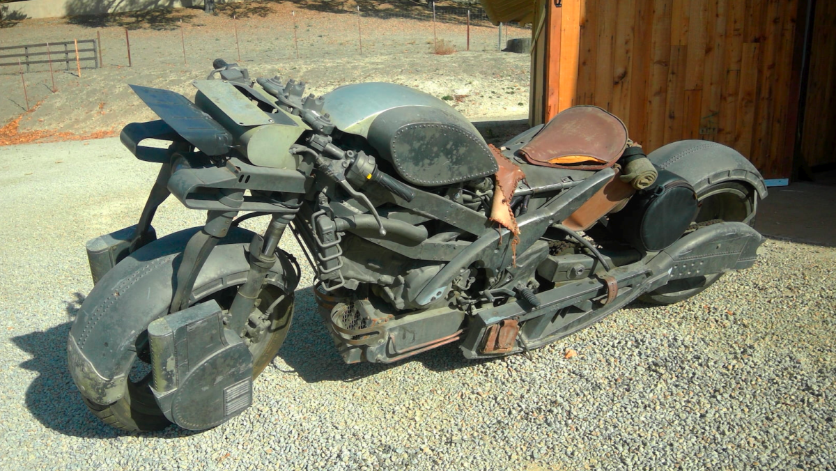 The 2011 post apocalypse sci-fi movie Priest contained many quite radical motorcycles made for the film by designer Ron Mendell and this bike was one of them. Based on a Suzuki Gladius, it apparently rides well. Sold for just $4,500.