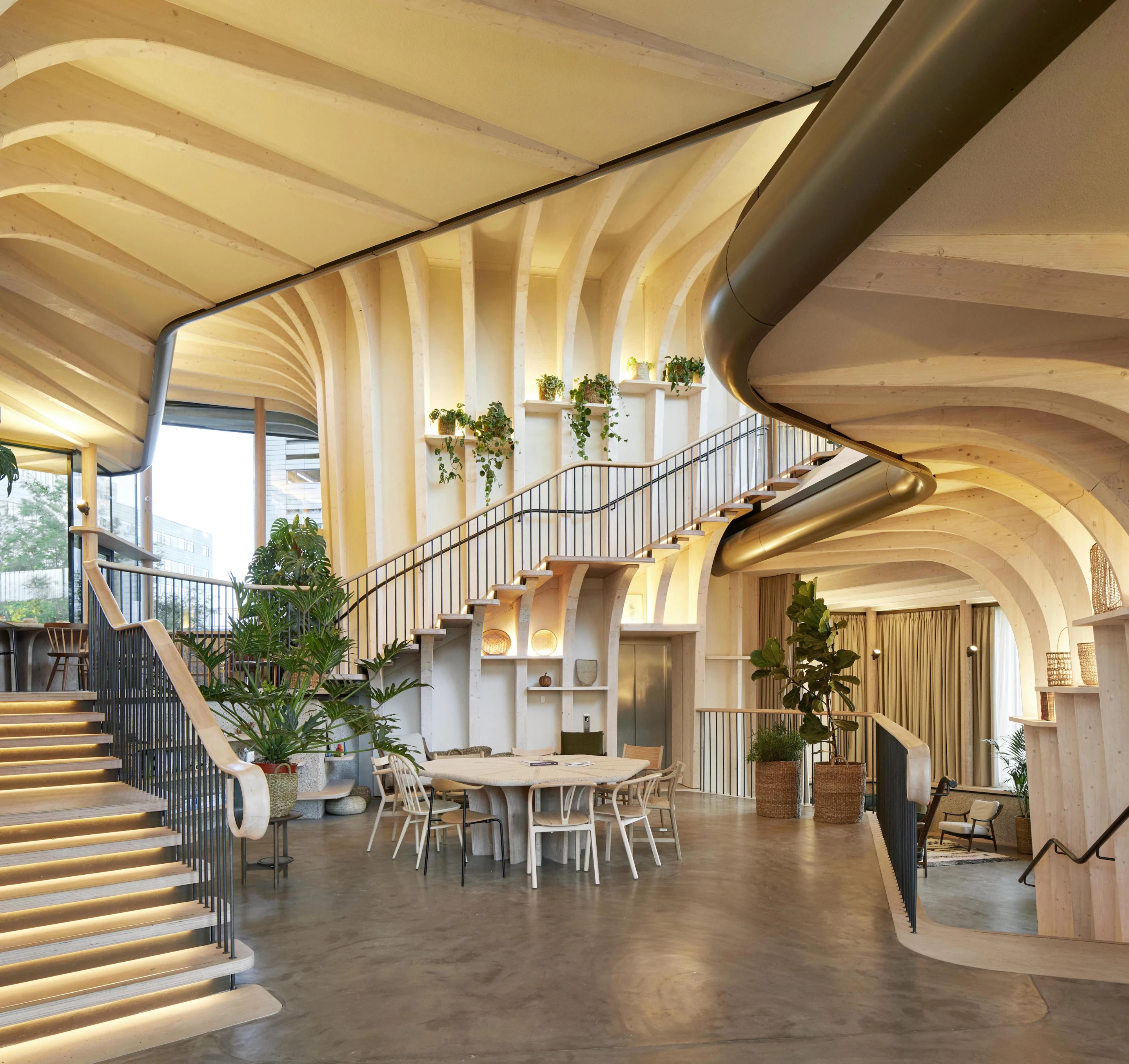 Maggie's Leeds measures 462 sq m (4,972 sq ft) and consists of two floors, plus a rooftop garden area