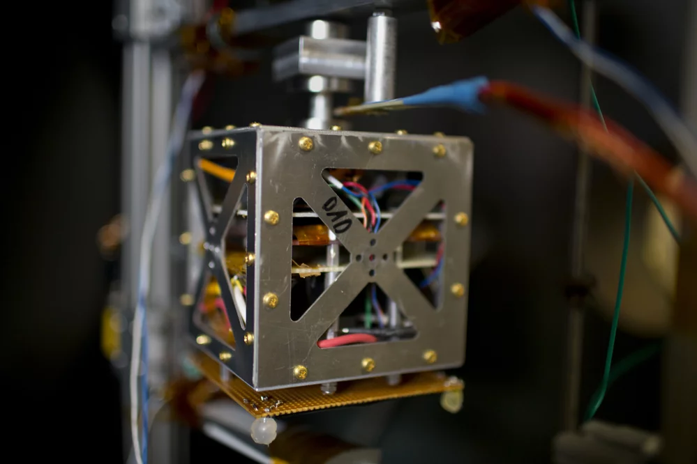 Magnetically levitated satellite testbed (Photo: MIT)