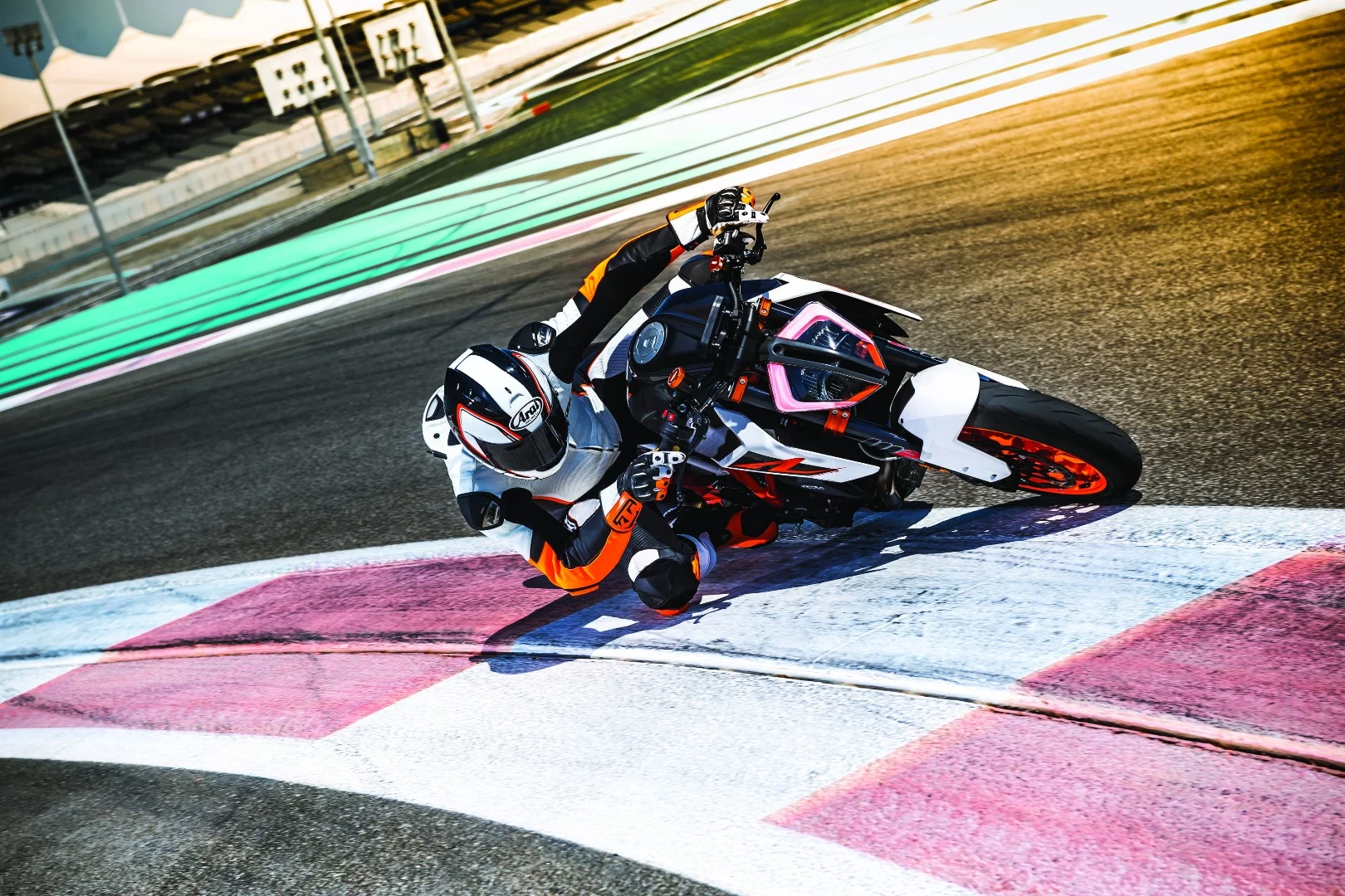 2017 KTM Super Duke 1290 R: WP suspension is now firmer for harder sports riding