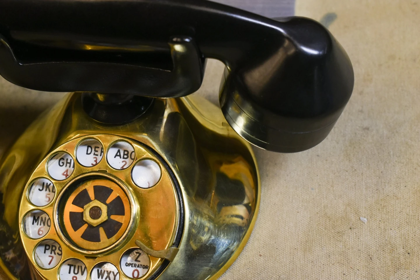 Polished up beauty: the Avignon Alexaphone from Grain Design