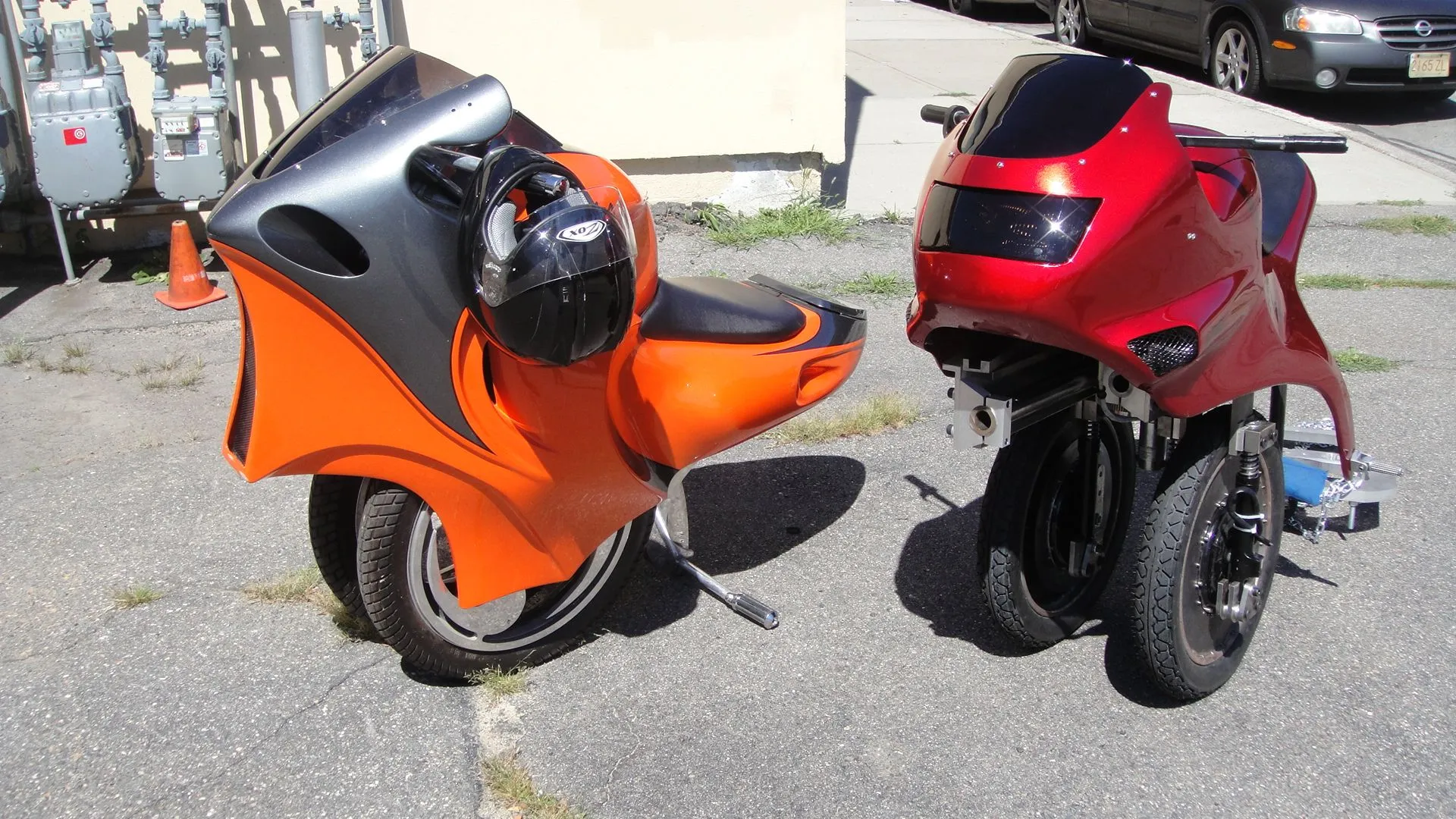 The Uno transforms from a unicycle to a motorcycle
