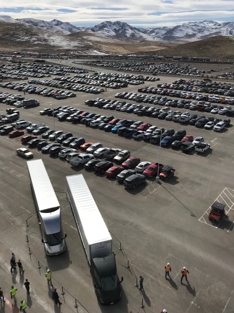 Tesla Semis leave the Tesla Gigafactory in Nevada