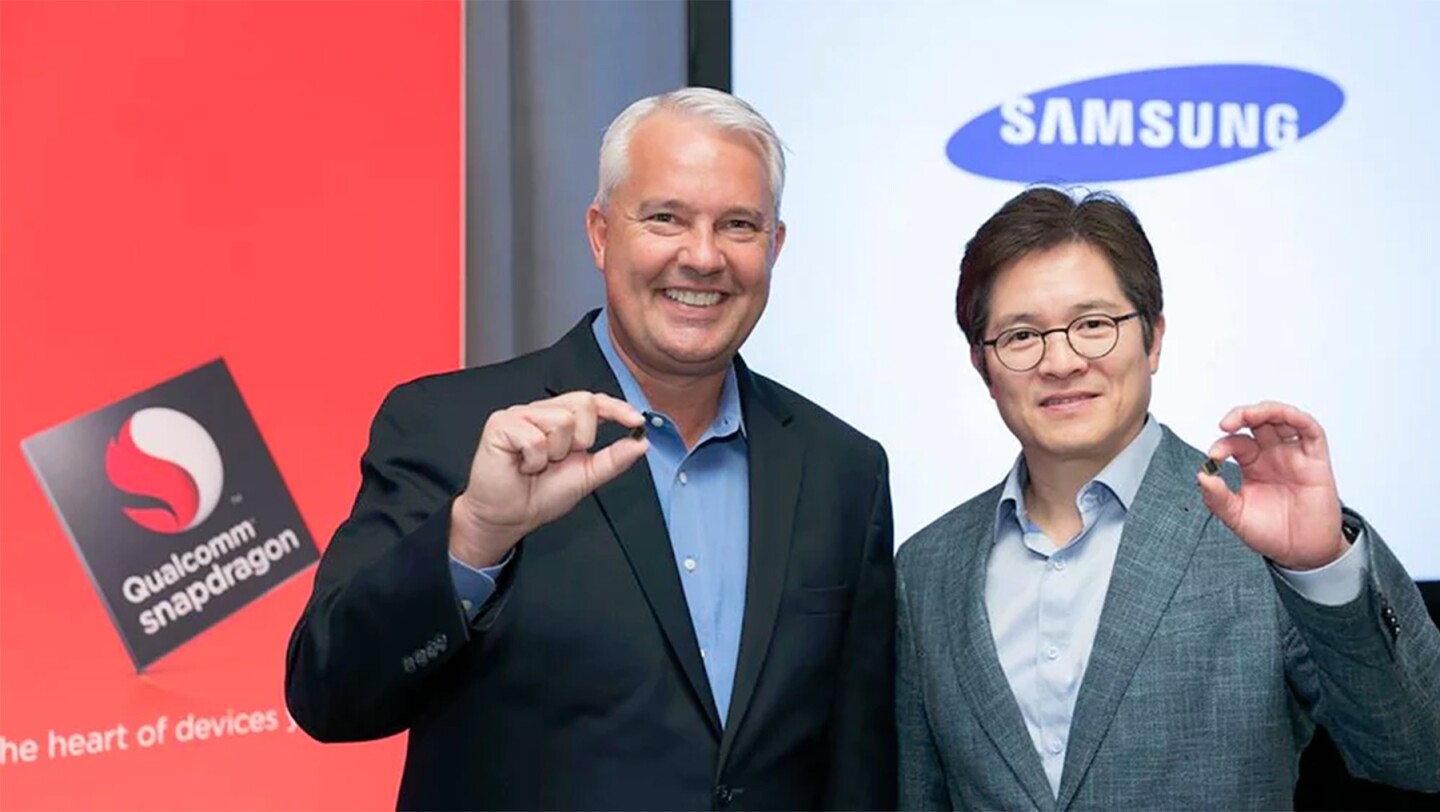 Qualcomm's Keith Kressin and Samsung's Ben Suh reveal the Snapdragon 835 chip