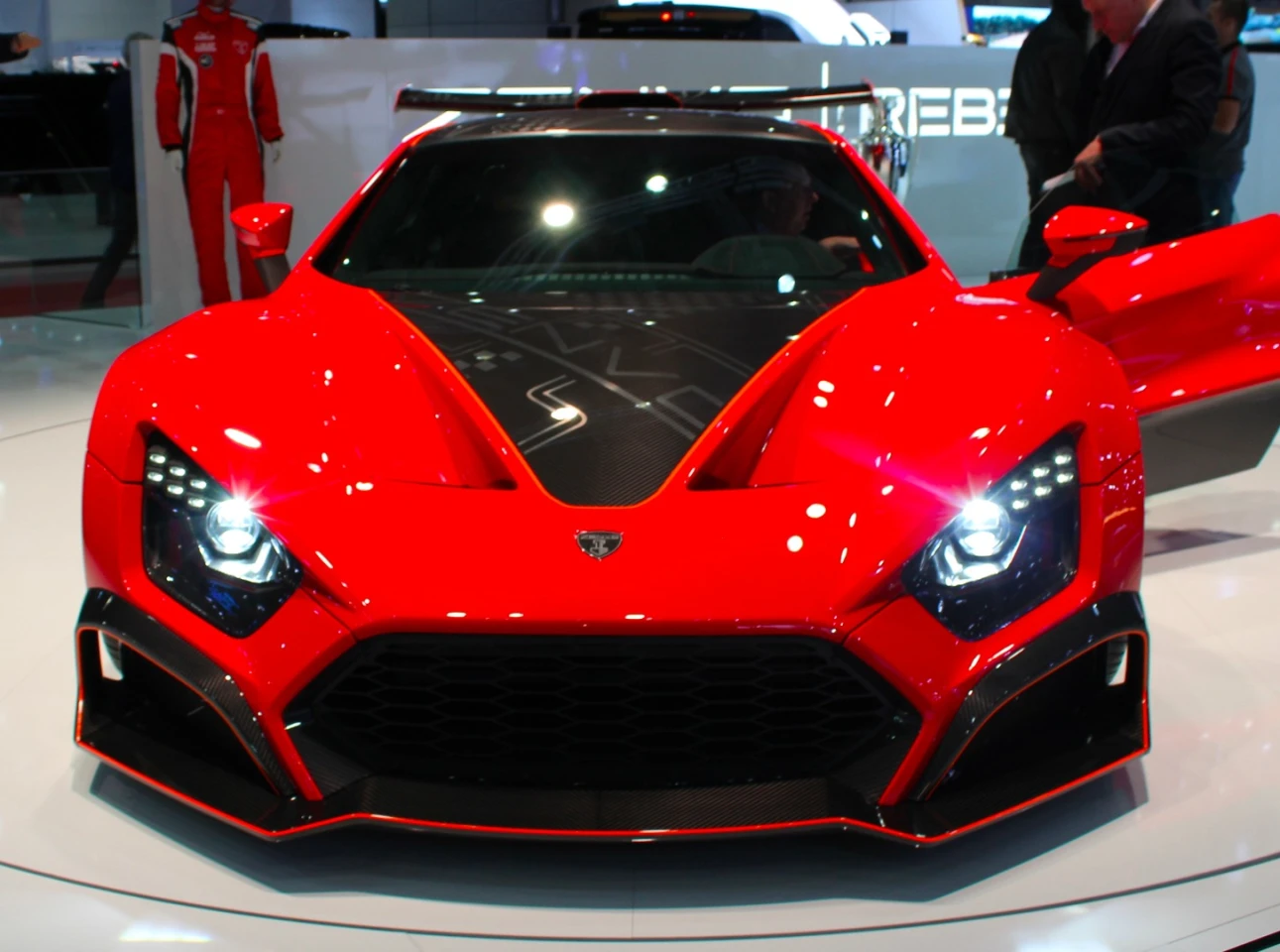 Zenvo TSR-S: design is perhaps a little conventional if we're comparing it to other 1,200 horsepower hypercars