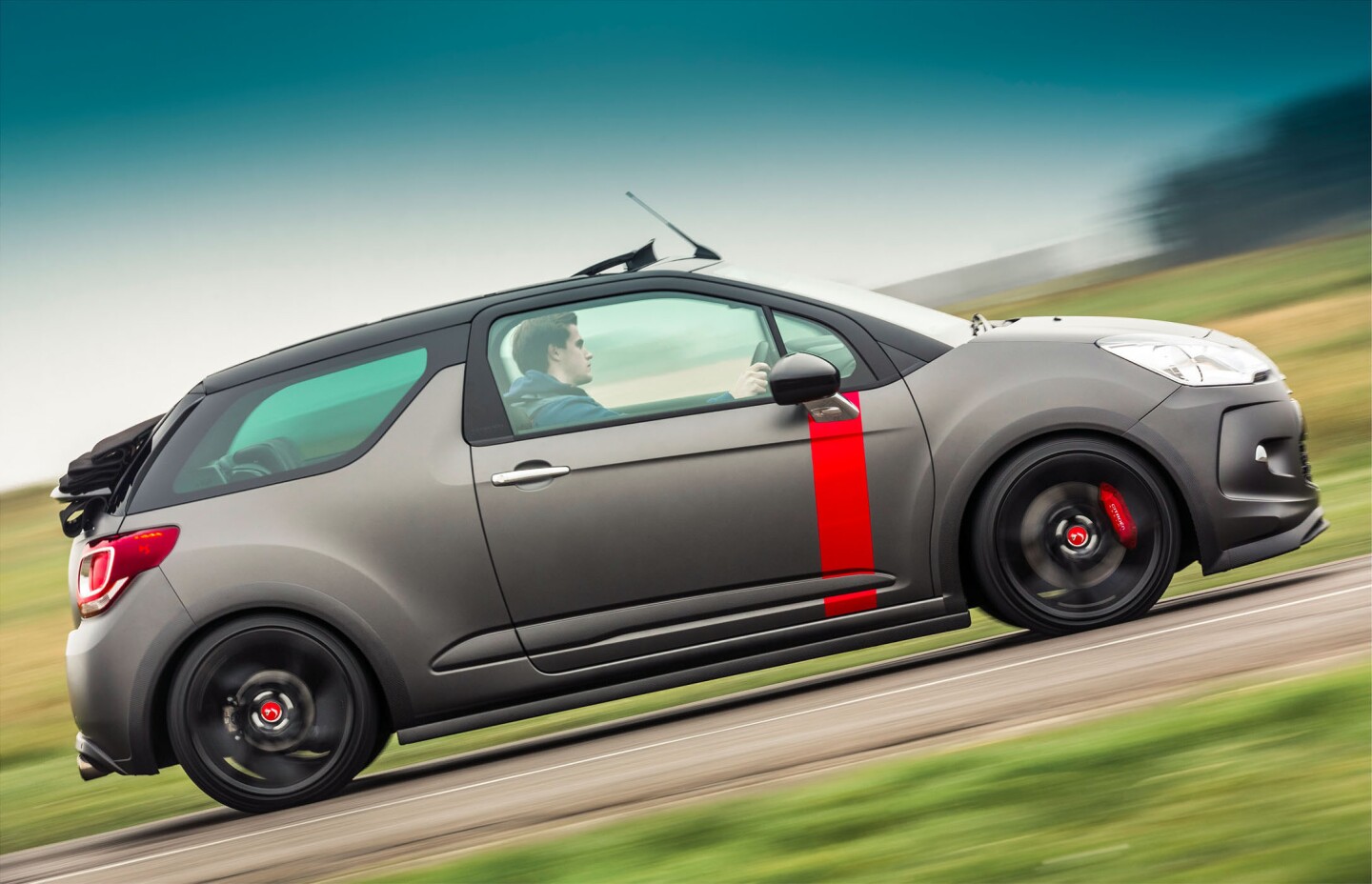 The Citroen DS3 Cabrio Racing
