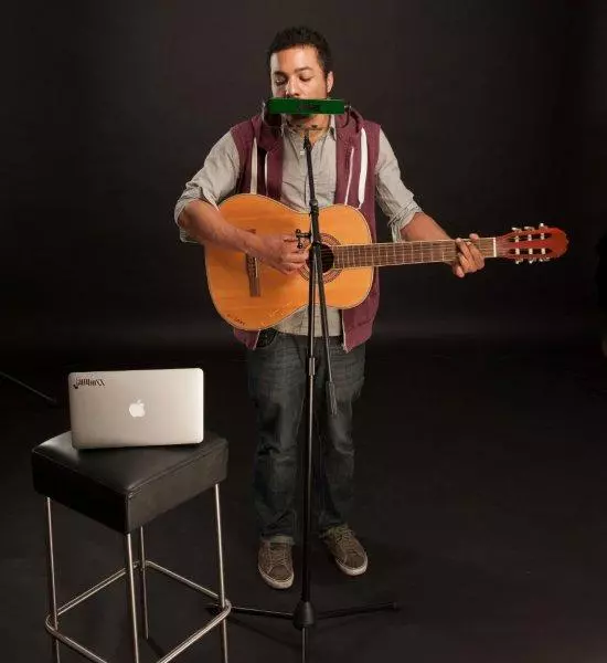 For the professional musician, the system allows the creation of custom presets including custom scales and features, and is reported to be compatible with most VST, AU or MIDI devices