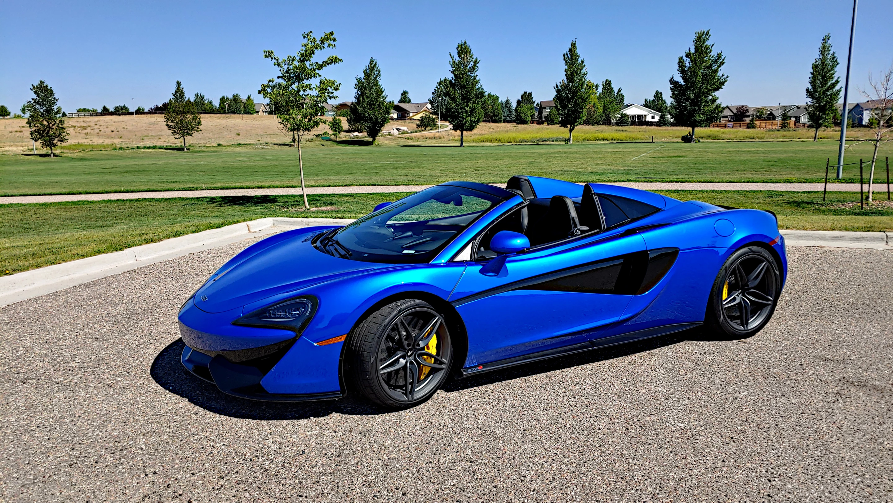 A photo taken before the inevitable crowd arrives to fawn over the 2020 McLaren 570S