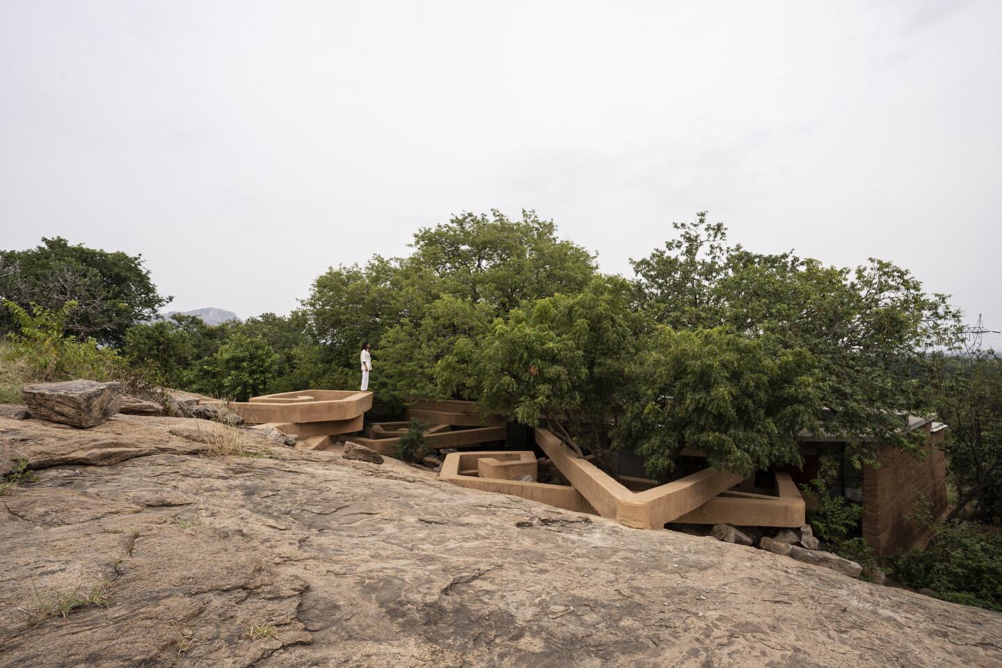 Chuzhi was partially constructed using approximately 4,000 plastic bottles found on and around the site.