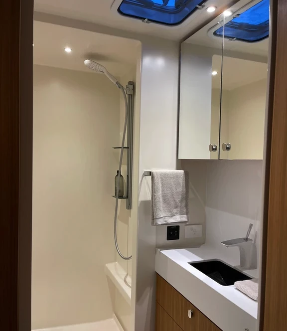 Romotow dry bathroom