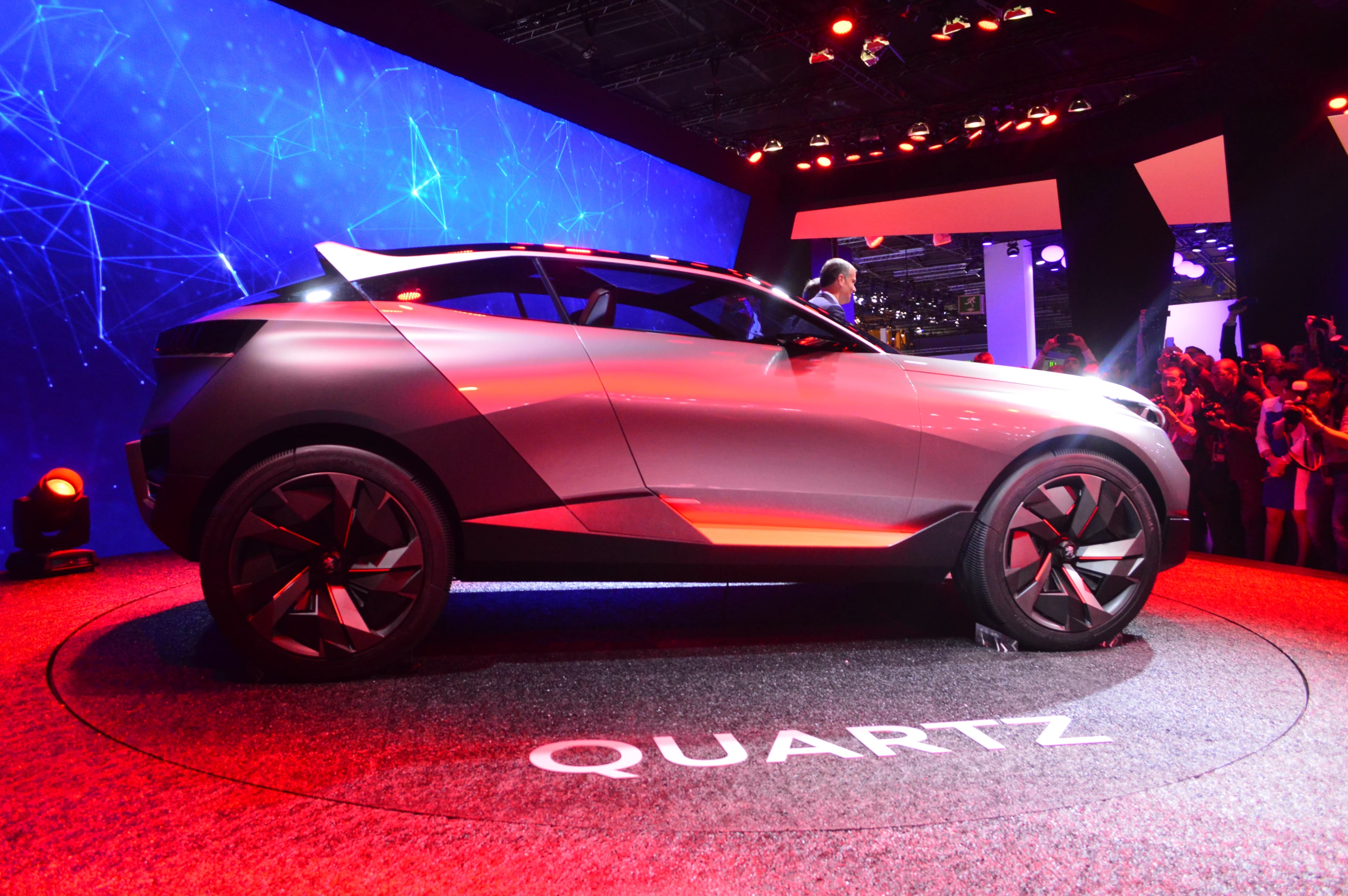 The QUARTZ concept follows the 308 R and EXALT in its contrast rear quarters (Photo: C.C. Weiss/Gizmag)