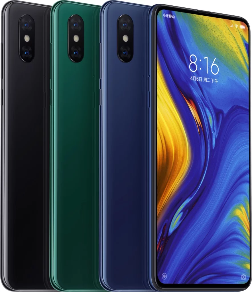 With the front camera moved to the slide-out bit, the Mi Mix 3's 6.4-in AMOLED screen can stretch out, with a screen-to-body ratio of 93.4 percent