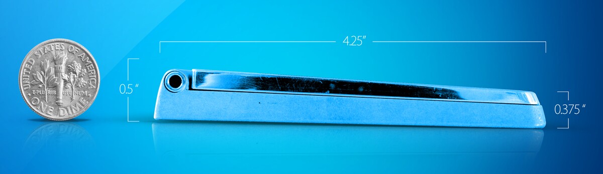 When closed, the If Convertible is 0.5 in (12.7 mm) high at the rear, tapering down to 0.375 in (9.5 mm) at the front