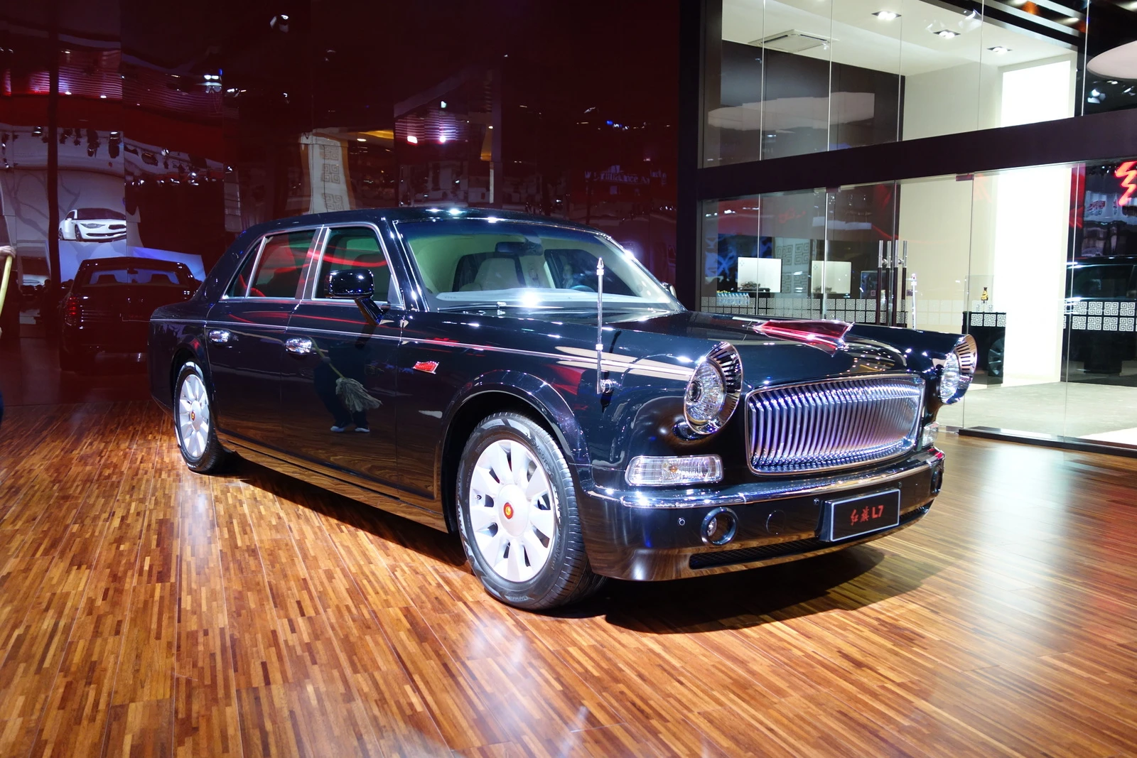 L7 rear doors open traditional style, while the L9's open suicide door fashion