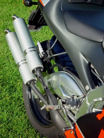 The Aprilia RS250 road bike's expansion chambers and asymmetric swinging arm are so beautiful, you'll find yourself meditating on them.