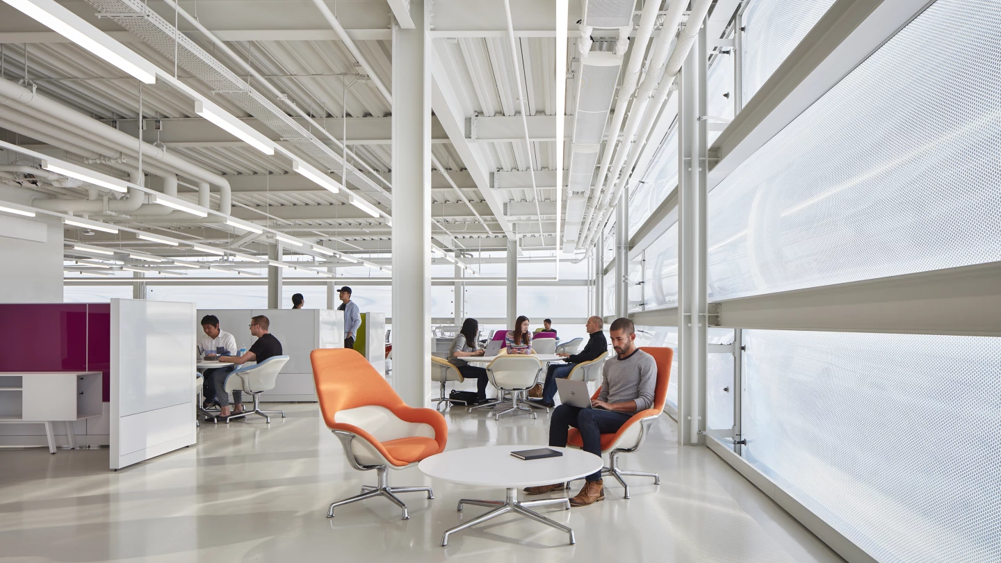 Ed Kaplan Family Institute for Innovation and Tech Entrepreneurship (IIT Innovation Center) features a high-tech facade that's controlled by an automated system and adapts to shifting weather and daylight in real time to balance energy use and interior light